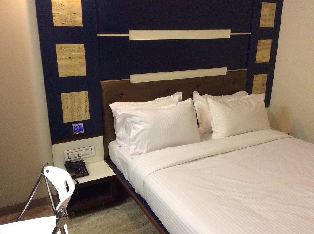 מומביי Hotel Sapna חדר תמונה