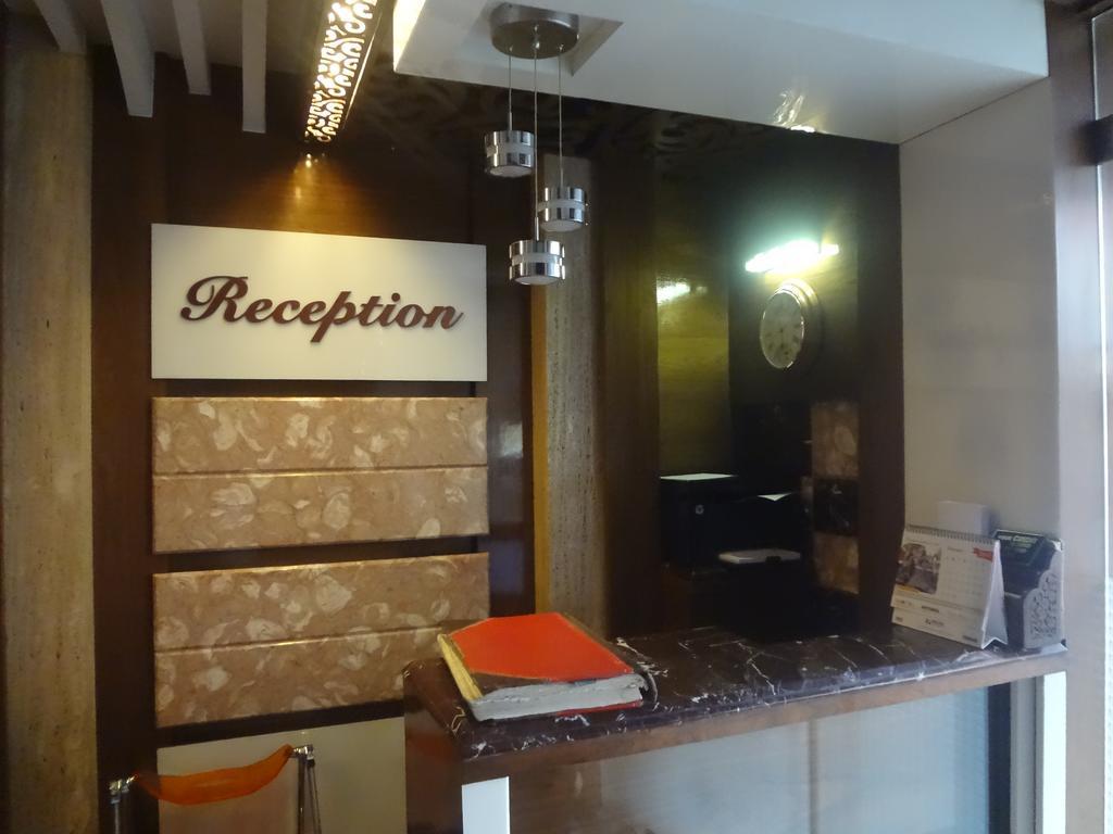 מומביי Hotel Sapna מראה חיצוני תמונה