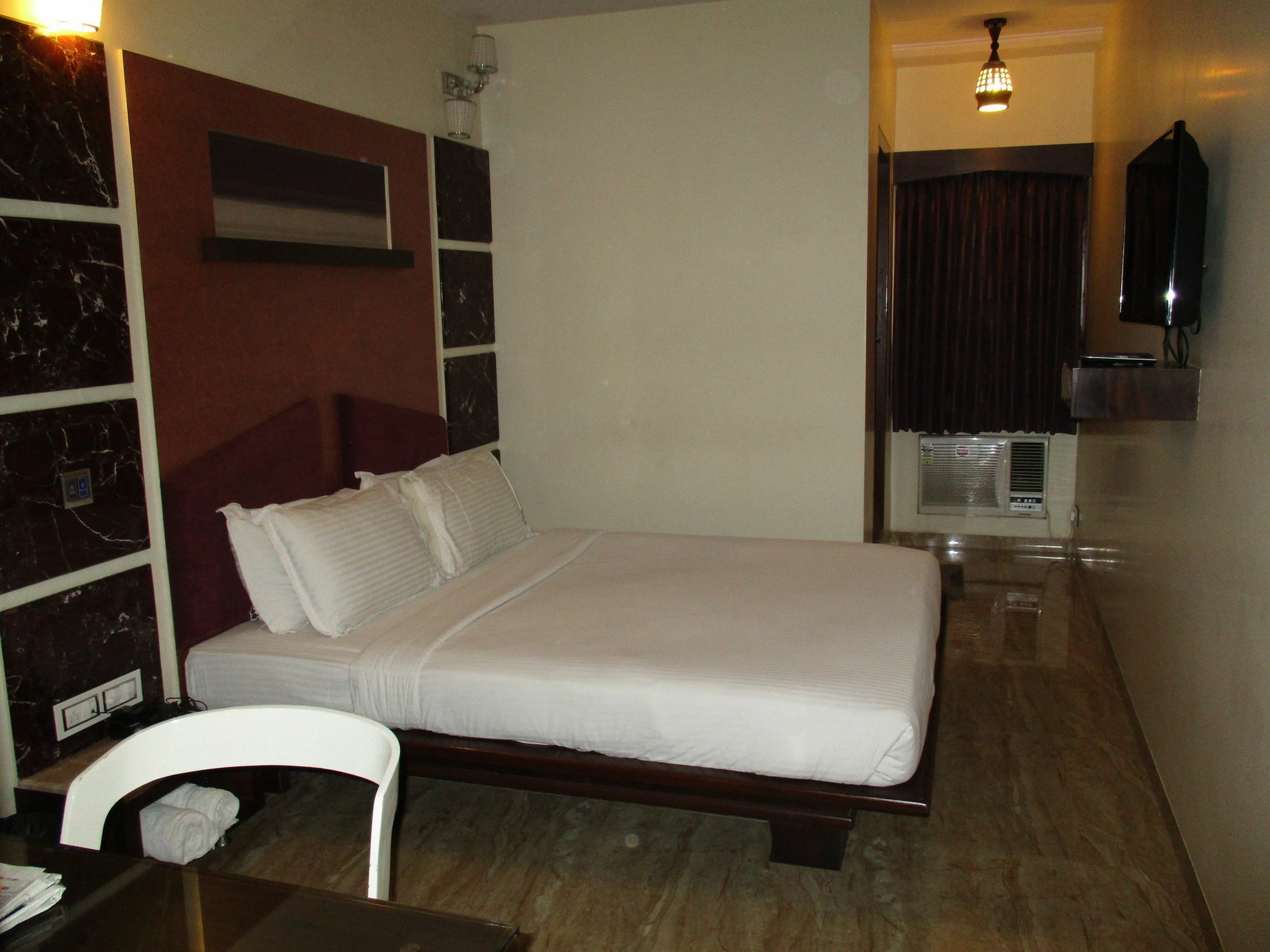 מומביי Hotel Sapna מראה חיצוני תמונה